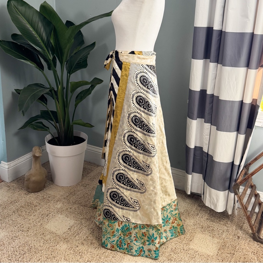 Reversible Sari Wrap Skirt Boho Patchwork Festiva… - image 3